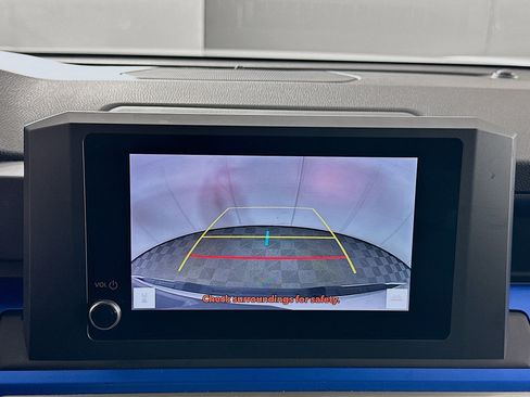 Used 2025 Toyota Tacoma TRD Off-Road image 22