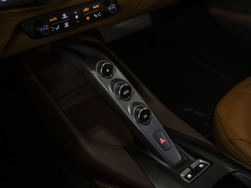 Used 2019 Ferrari 812 Superfast RWD image 43