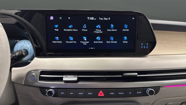 Used 2025 Hyundai Palisade Limited AWD/4WD image 13