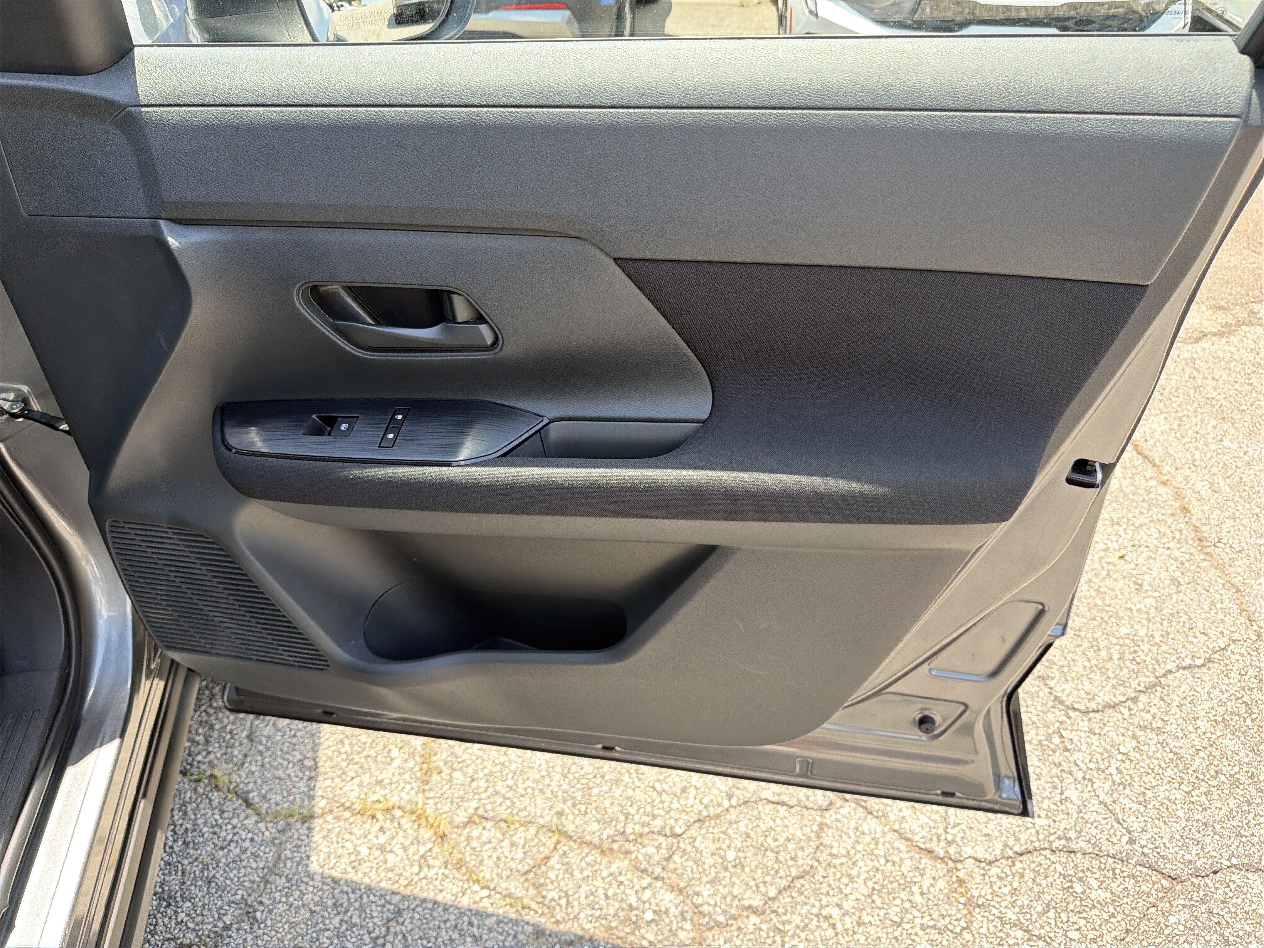 Used 2025 Nissan Kicks S AWD/4WD image 14