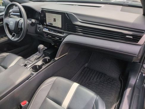 Used 2025 Toyota Camry SE w/ Convenience Package FWD image 34