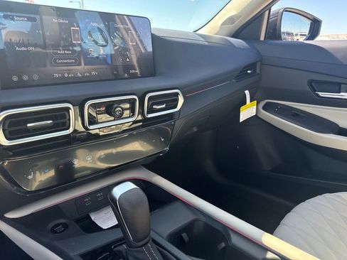 New 2026 Nissan Sentra SL w/ Floor Mat Package image 20