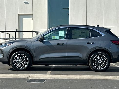New 2025 Ford Escape Base w/ PHEV Premium Package image 6