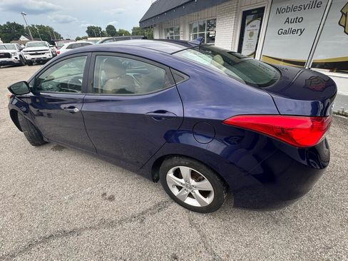 Used 2013 Hyundai Elantra GLS w/ Preferred Pkg FWD image 4