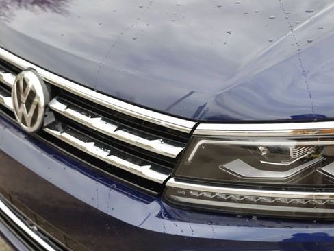 Used 2021 Volkswagen Tiguan SEL Premium R-Line AWD/4WD image 9