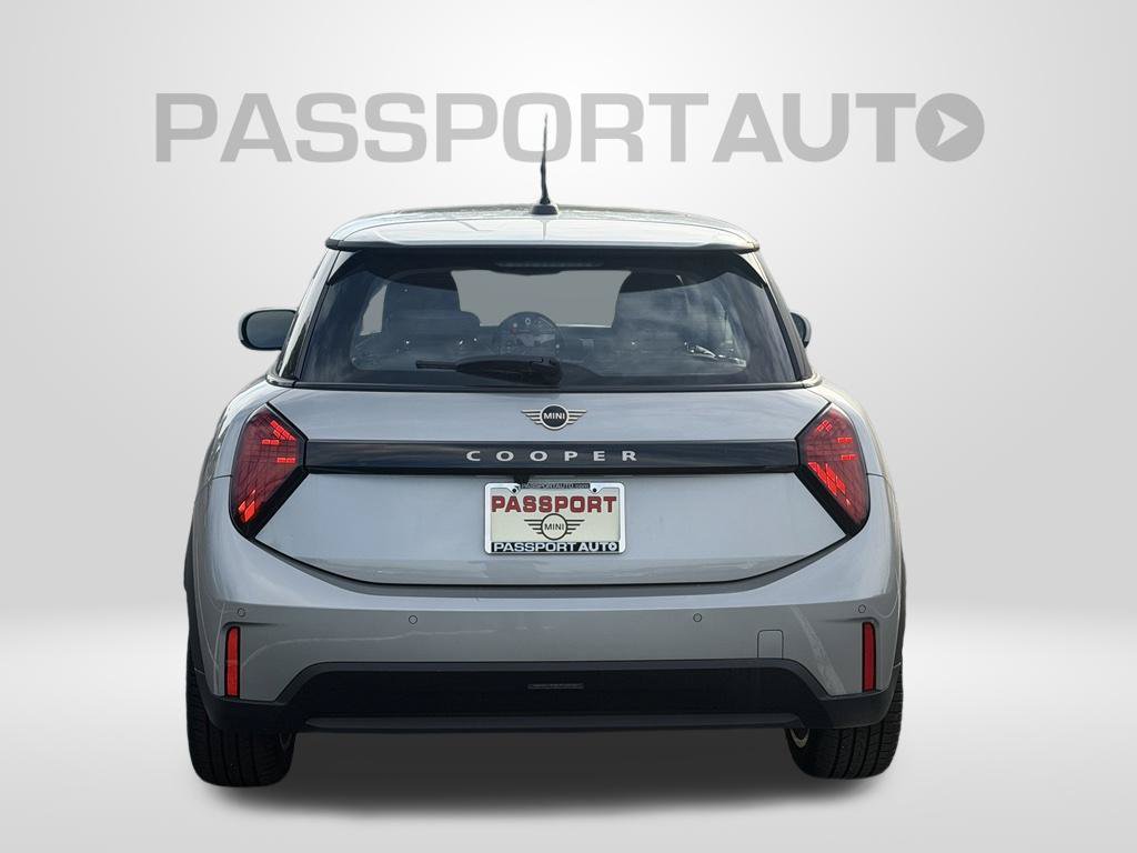 New 2026 MINI Cooper 2-Door Hardtop FWD image 5