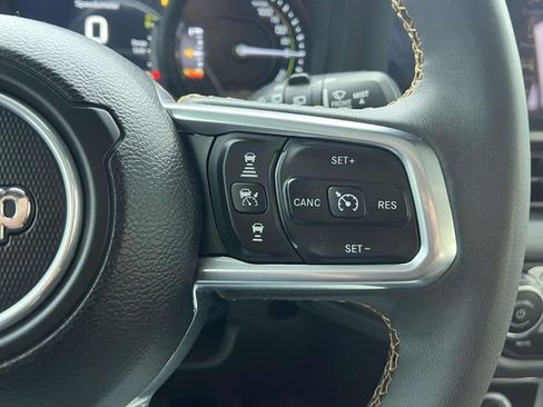 Used 2024 Jeep Wrangler Unlimited Sahara w/ Safety Group AWD/4WD image 27