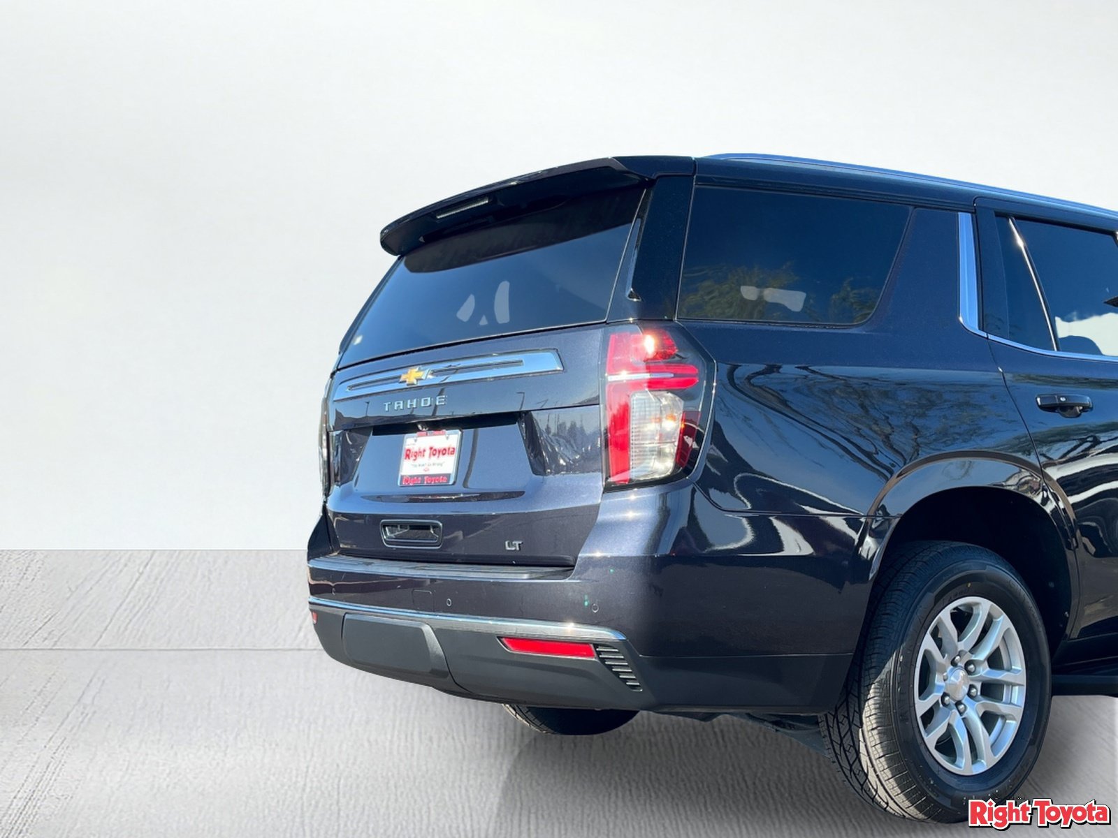 Used 2023 Chevrolet Tahoe LT w/ Luxury Package AWD/4WD image 11