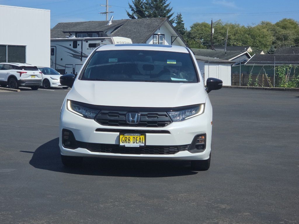 Used 2025 Honda Odyssey Sport-L image 3