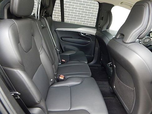 Certified 2025 Volvo XC90 B5 Core image 20