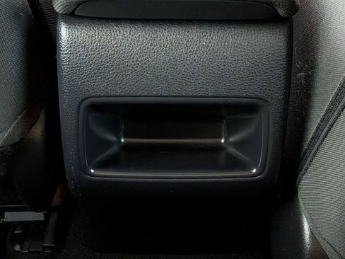 Used 2022 Toyota Corolla LE image 33