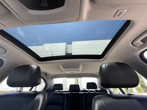 Used 2015 BMW 528i Sedan RWD image 24
