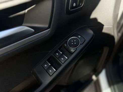 Used 2023 Ford Escape Platinum image 26