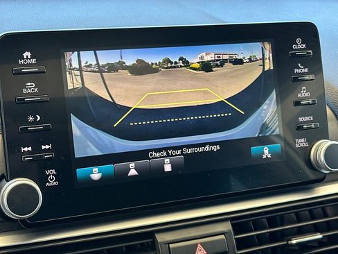 Used 2018 Honda Accord EX image 18