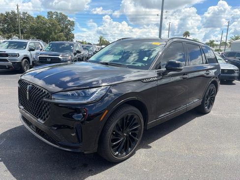 Used 2025 Lincoln Aviator Reserve w/ Jet Appearance Package AWD/4WD image 3