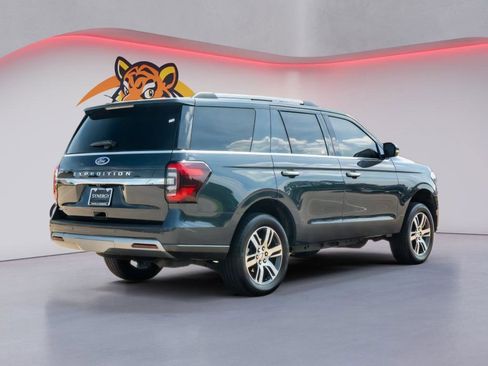 Used 2024 Ford Expedition Limited AWD/4WD image 5