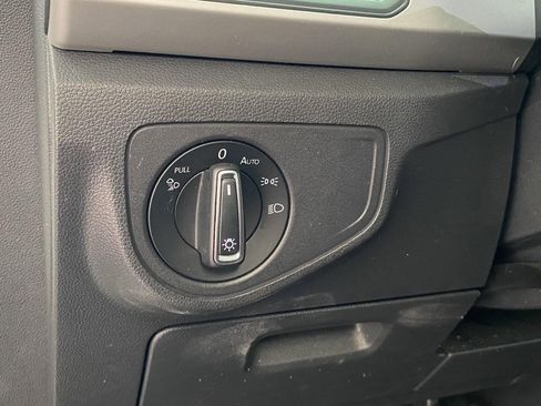 Used 2021 Volkswagen Atlas SE w/ Panoramic Sunroof Package image 24