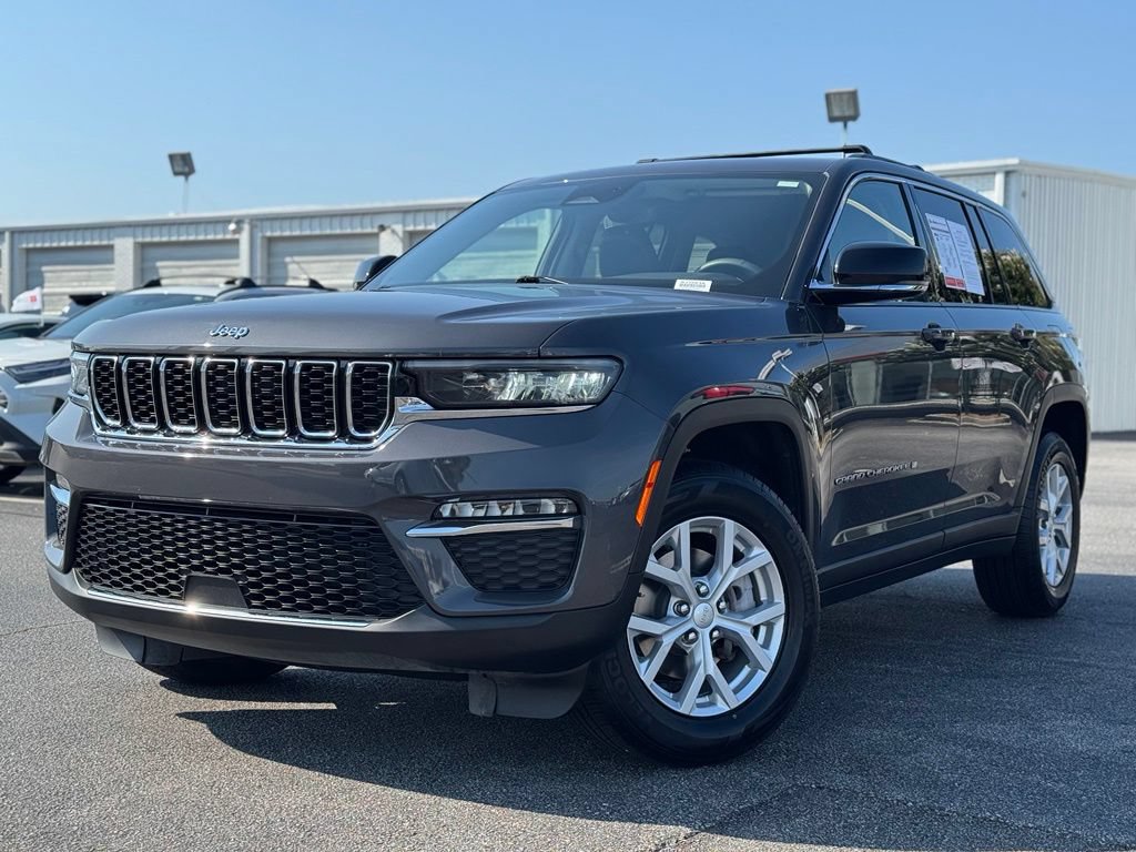 Used 2023 Jeep Grand Cherokee Limited AWD/4WD image 6