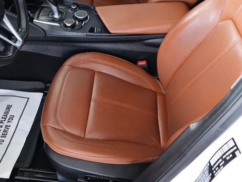 Used 2019 Alfa Romeo Giulia w/ Nero Edizione image 14