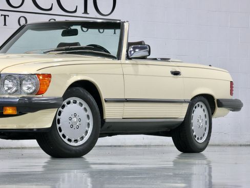 Used 1987 Mercedes-Benz 560 SL image 21