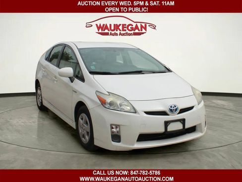 Used 2010 Toyota Prius Five FWD image 3