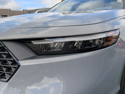 Used 2023 Honda Accord Sport image 3