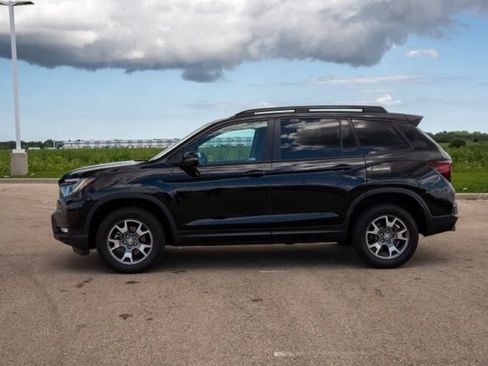 Used 2022 Honda Passport TrailSport image 4