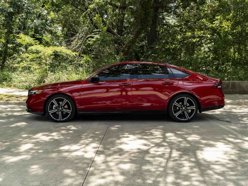 Used 2026 Honda Accord Sport image 6