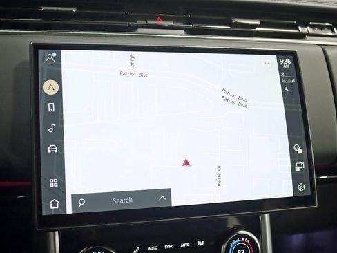 Used 2023 Land Rover Range Rover SE image 19