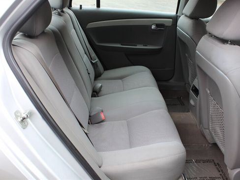 Used 2010 Chevrolet Malibu LS FWD image 14