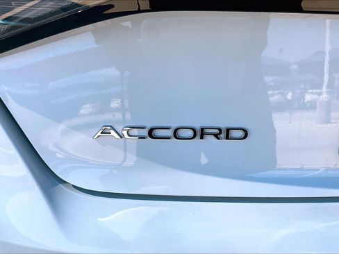 Used 2025 Honda Accord SE image 10