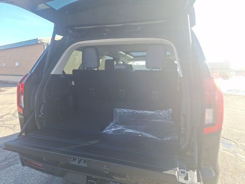 New 2025 Ford Expedition Active image 39