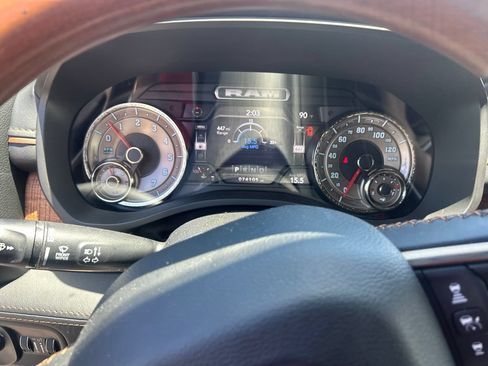 Used 2022 RAM 1500 Limited AWD/4WD image 11