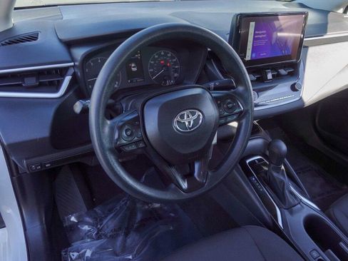 Used 2023 Toyota Corolla LE image 10