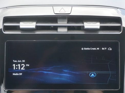 Used 2024 Hyundai Tucson Limited FWD image 15