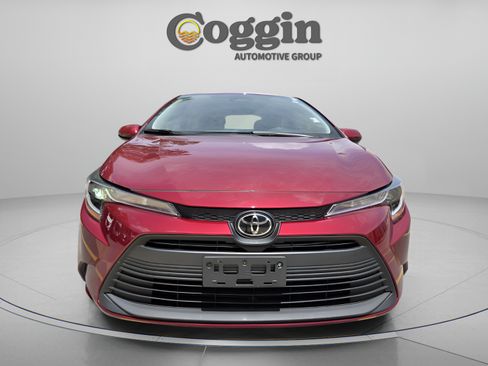 Used 2025 Toyota Corolla LE FWD image 8