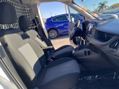 Used 2020 RAM ProMaster City Tradesman image 23