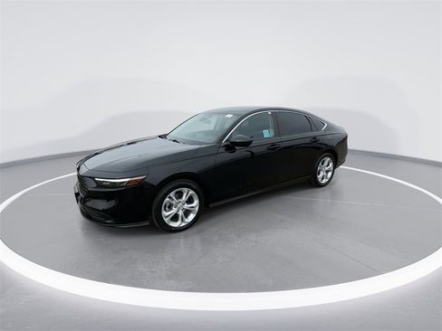 Used 2023 Honda Accord LX image 6