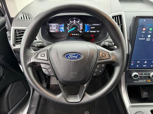 Certified 2022 Ford Edge SE w/ Black Appearance Package AWD/4WD image 19
