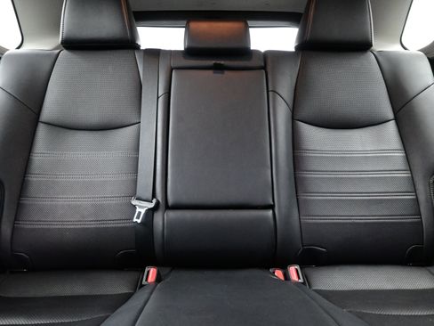 Used 2021 Toyota RAV4 Limited image 16