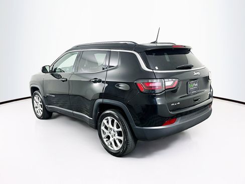 Used 2023 Jeep Compass Latitude w/ Sun and Sound Group AWD/4WD image 5