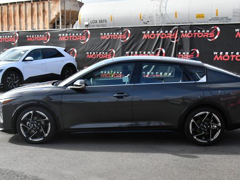 Used 2025 Kia K4 GT-Line w/ GT-Line Sunroof Package image 4