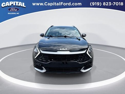 Used 2025 Kia Sportage EX w/ Premium Package FWD image 3
