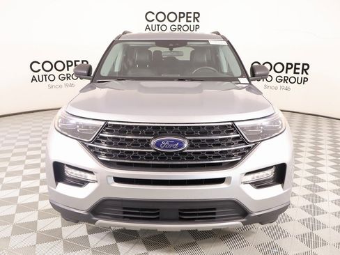 Used 2023 Ford Explorer XLT w/ Equipment Group 202A image 9