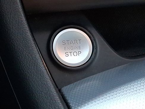 Used 2018 Audi Q3 2.0T Premium Plus image 27