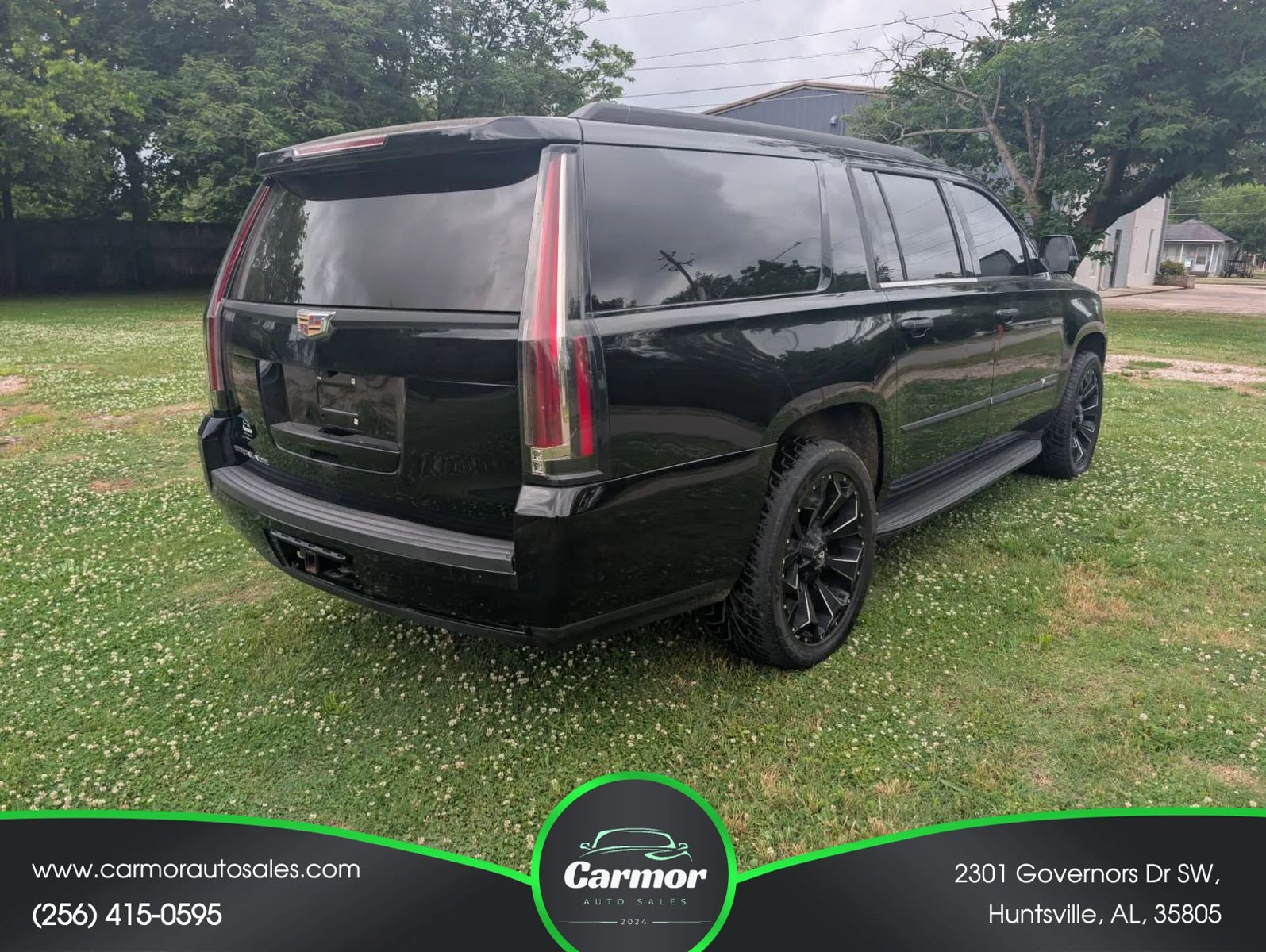 Used 2018 Cadillac Escalade ESV Luxury AWD/4WD image 2