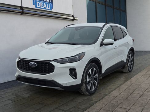 Certified 2023 Ford Escape Platinum image 7