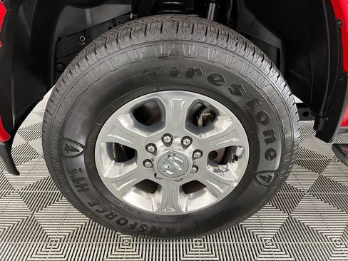 Used 2024 RAM 2500 Big Horn w/ Sport Appearance Package image 10