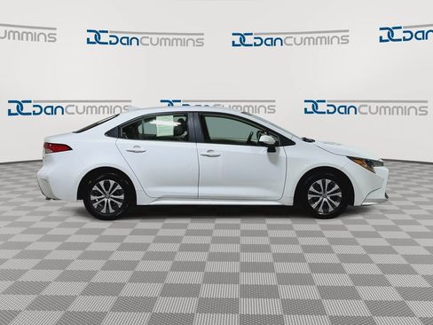 Used 2022 Toyota Corolla LE FWD image 9