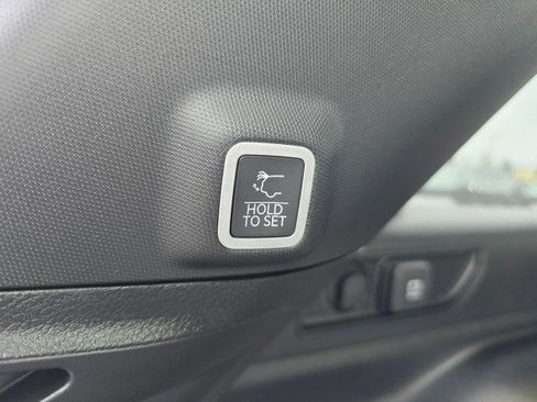 New 2025 Jeep Grand Cherokee Limited image 17